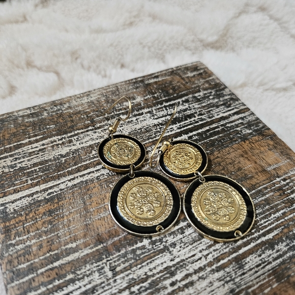 Vintage Coin Style Enamel Austria Earrings - Picture 7 of 12